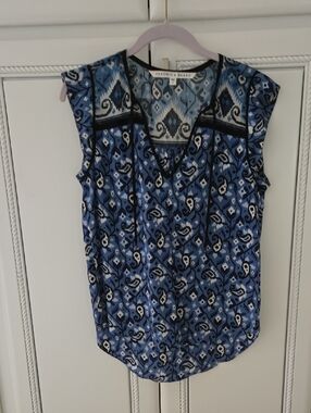 Veronica Beard Blue Printed V-Neck Sleeveless Camisole